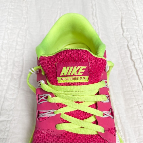 NIKE Free 5.0 Pink and Yellow Running Shoes - Picture 11 of 12